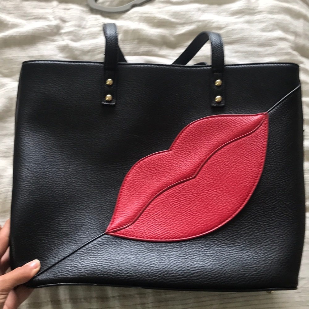 Lip bag